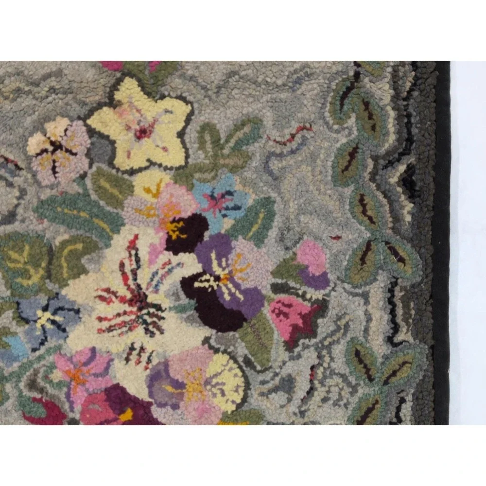 VTG Antique Hooked Rug 42